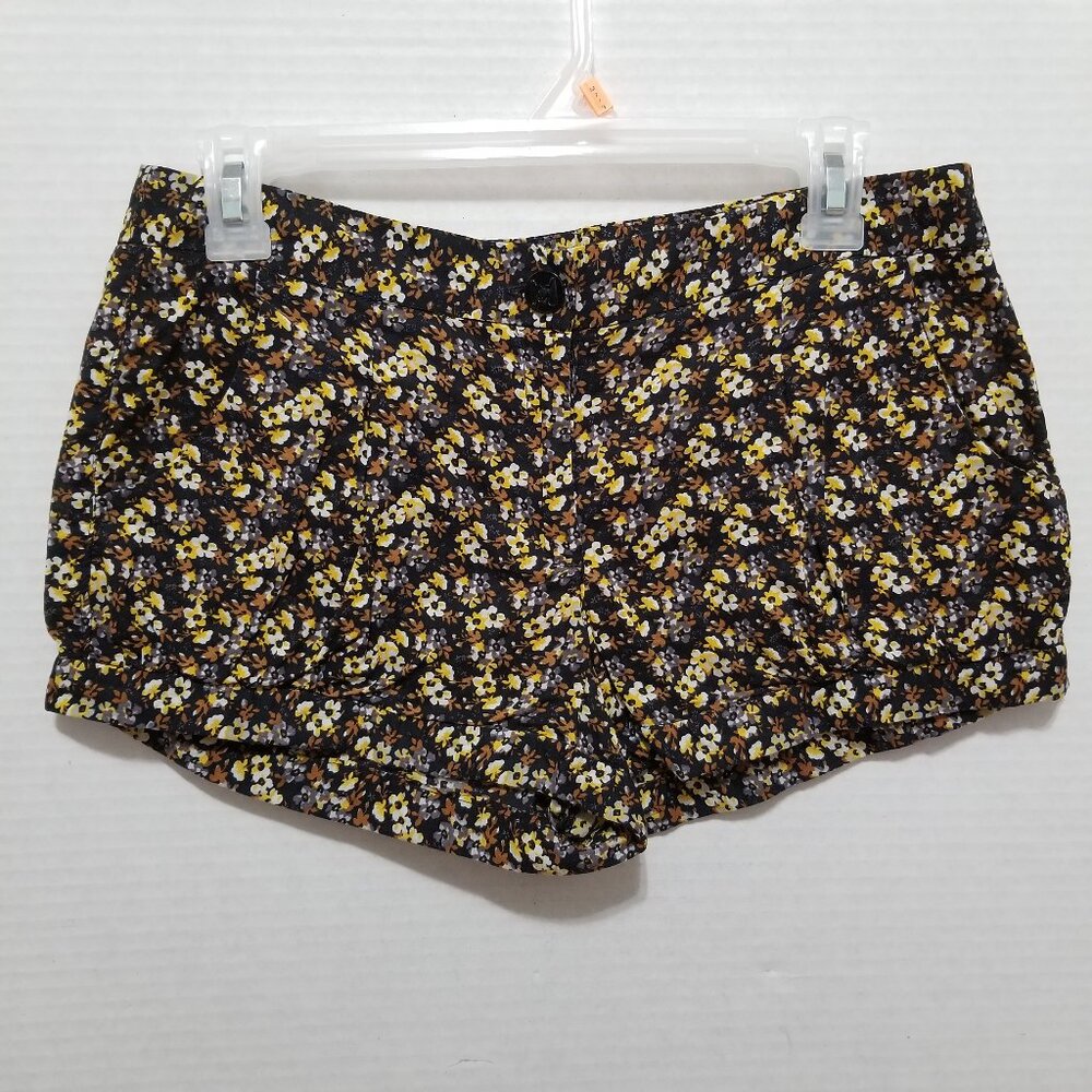 Miley Cyrus Max Azria shorts 9 floral print pleated girly feminine coquette